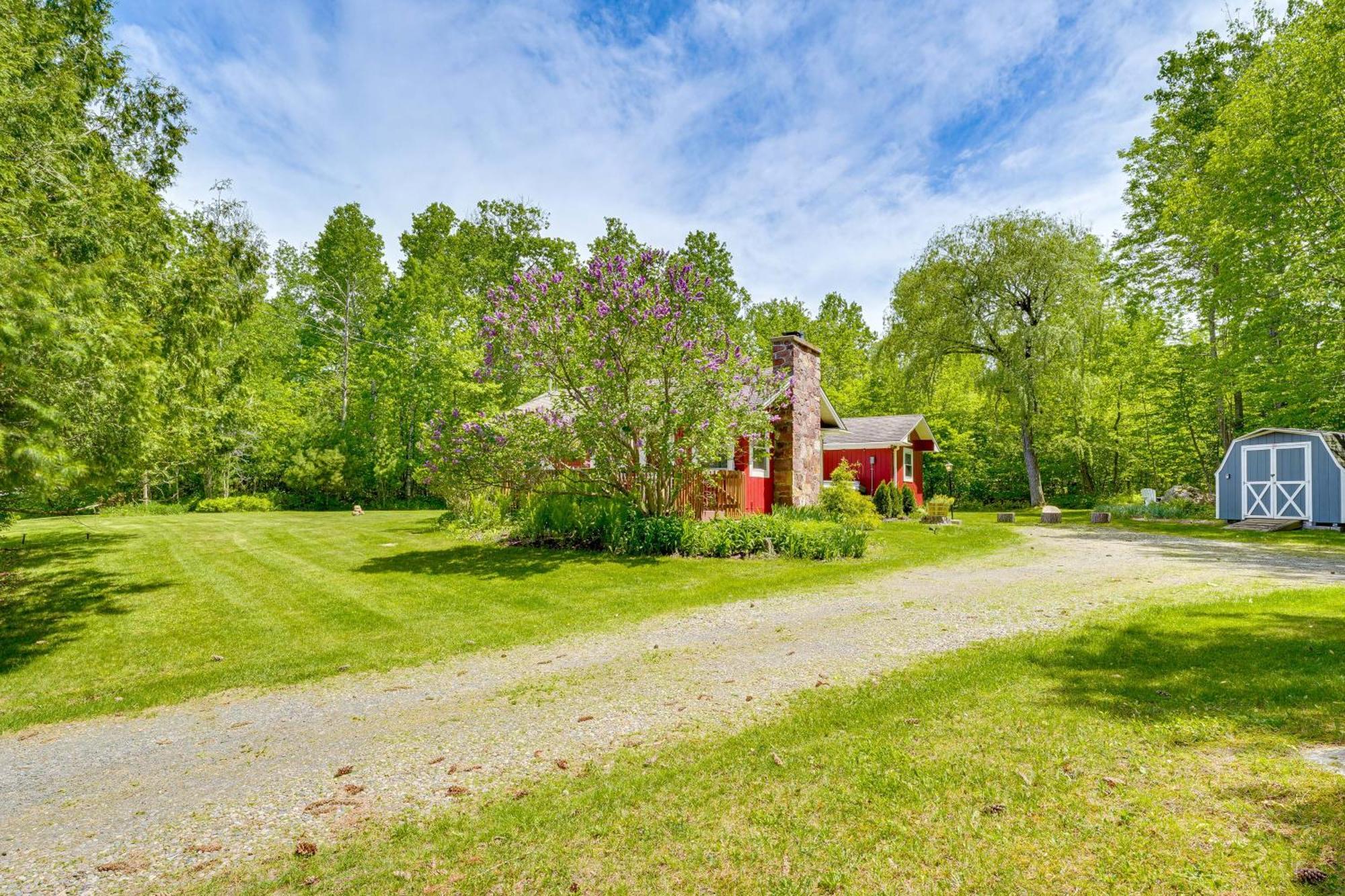 Pet-Friendly Wilmington Retreat With Hot Tub! Villa Exterior photo